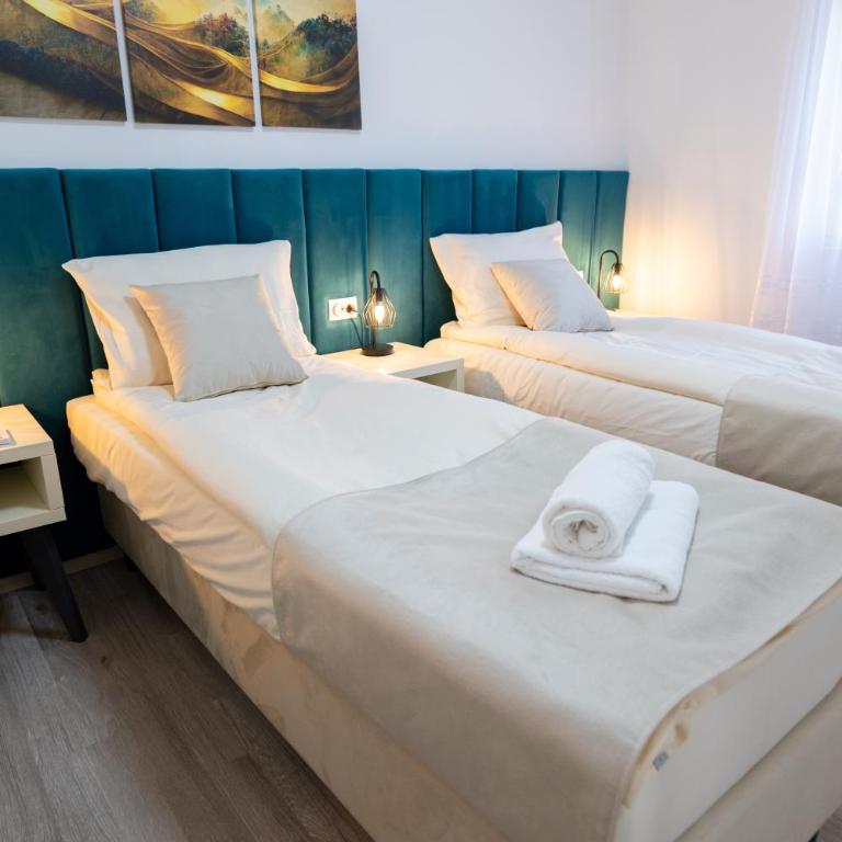 Hidden Gem - Two-Bedroom Apartment - 32