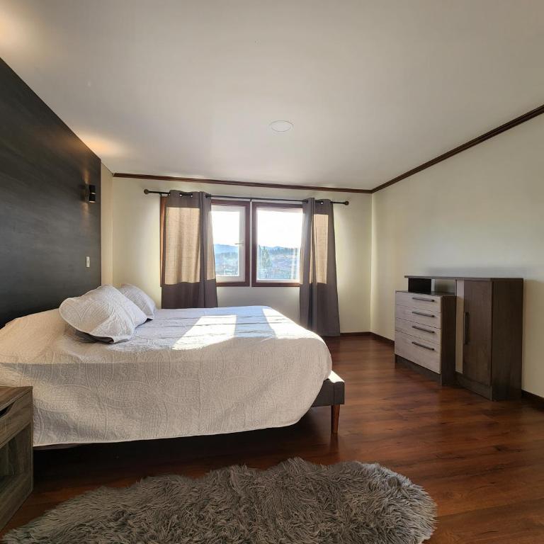 Casa Cochrane - Three-Bedroom House - 10