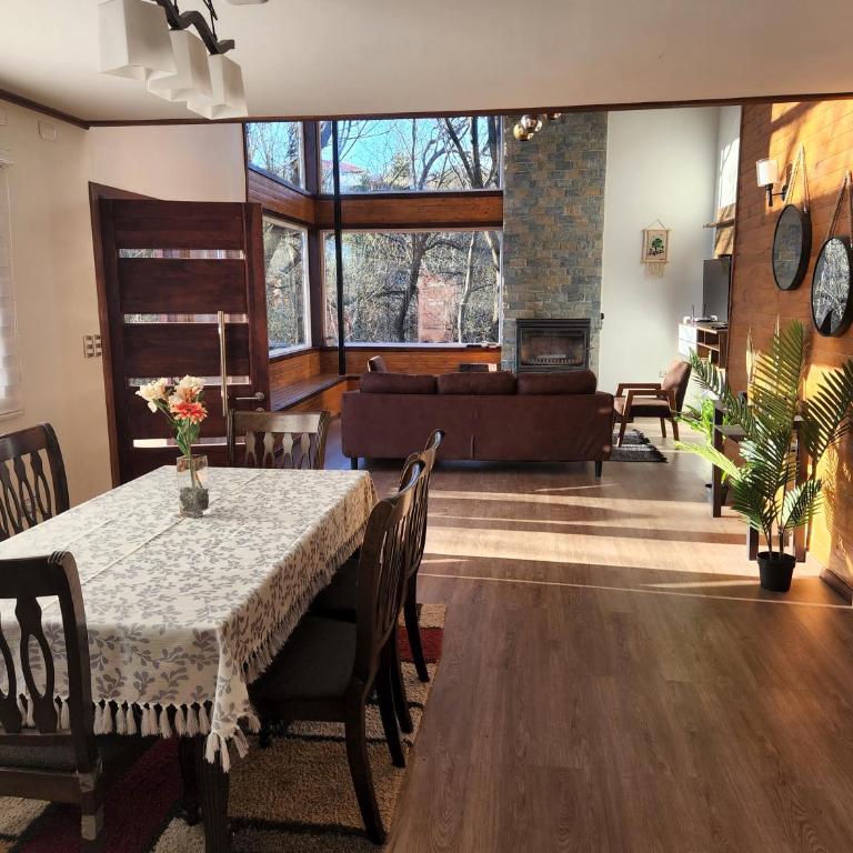 Casa Cochrane - Three-Bedroom House - 5