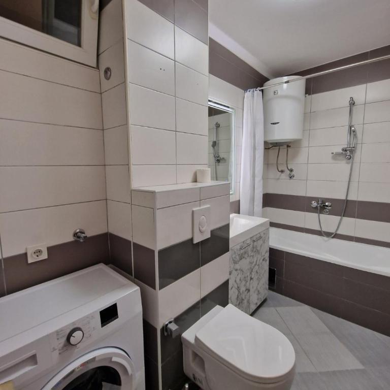 Hidden Gem - Two-Bedroom Apartment - 33