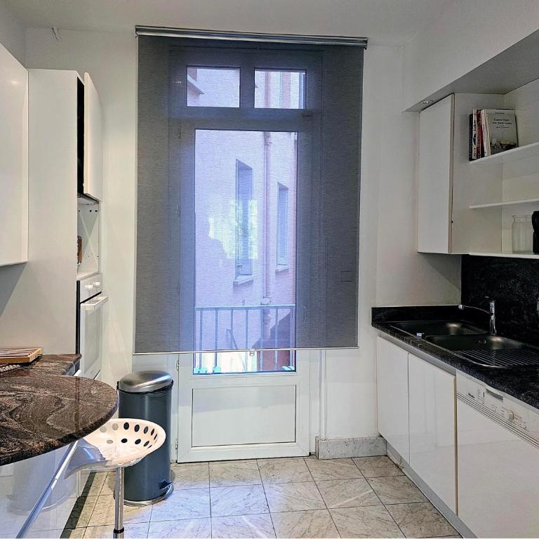 L'Idrac, Appartements Art Déco de standing Cœur de Toulouse - Two-Bedroom Apartment with Balcony - Louis - 9