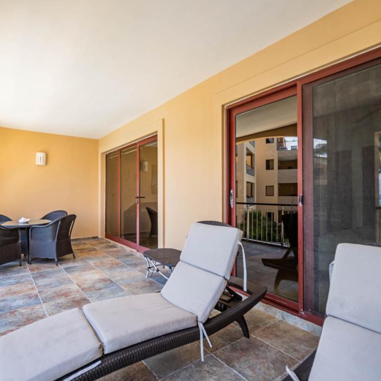 202 C - Apartment in first line of beach with direct access to the beach - Three-Bedroom Apartment - 5