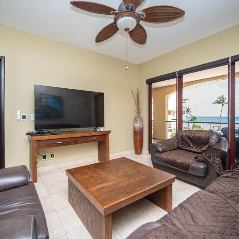 202 C - Apartment in first line of beach with direct access to the beach - Three-Bedroom Apartment - 9