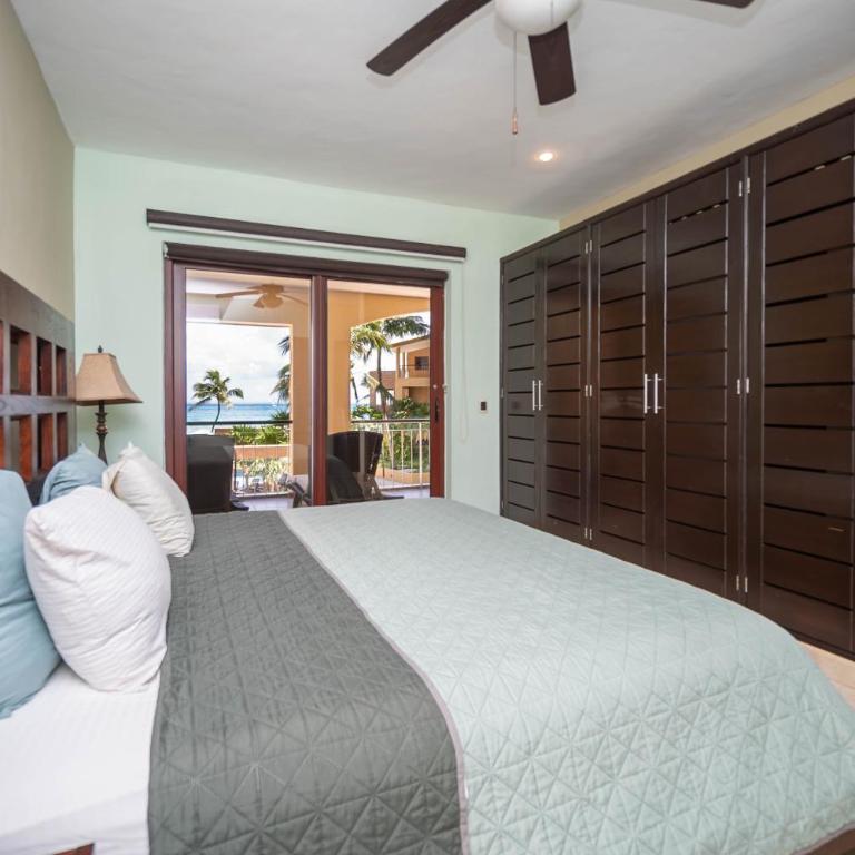 202 C - Apartment in first line of beach with direct access to the beach - Three-Bedroom Apartment - 15