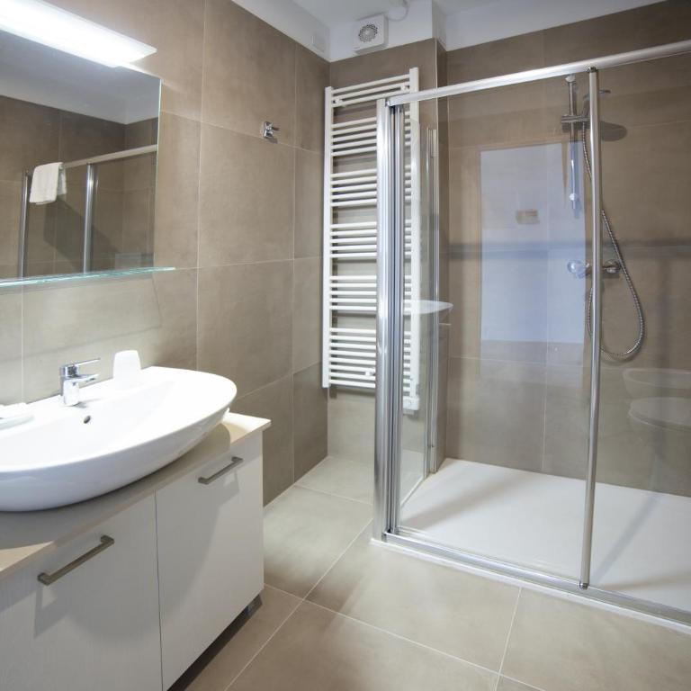 Residence Molino - Holiday Apartments - Junior Suite con Vista Piscina - 2