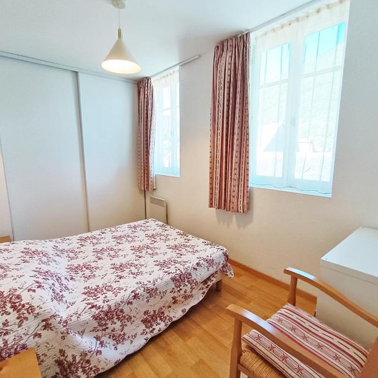 Le Venasque, T2, centre Luchon, wifi, casier à ski, ascenseur, 4 personnes - Appartement 1 Chambre - 17