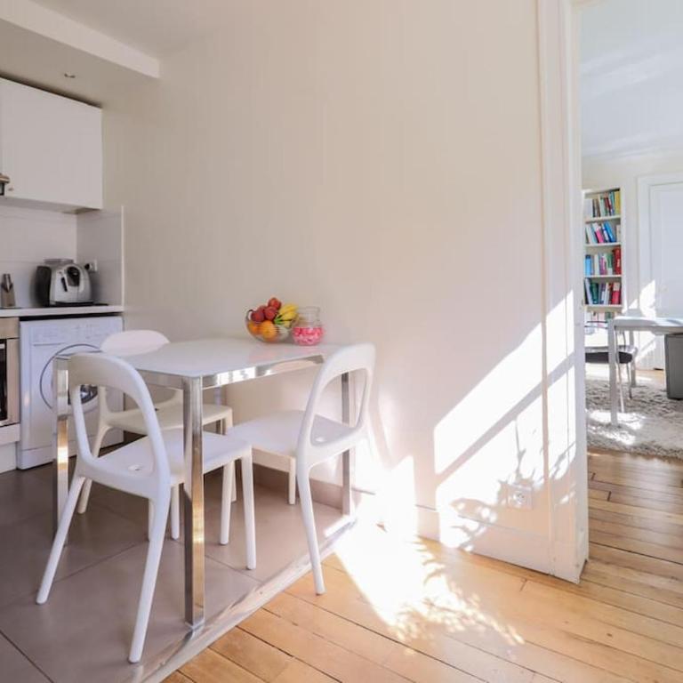 Central and Parisian style - 3 bedrooms - Appartement 3 Chambres - 12