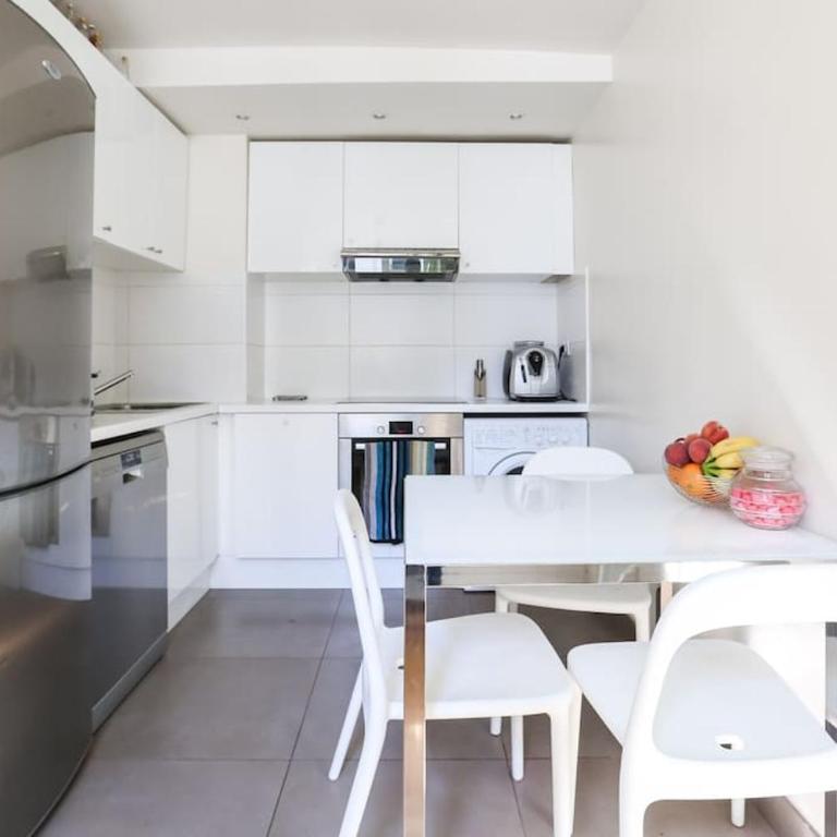 Central and Parisian style - 3 bedrooms - Appartement 3 Chambres - 14
