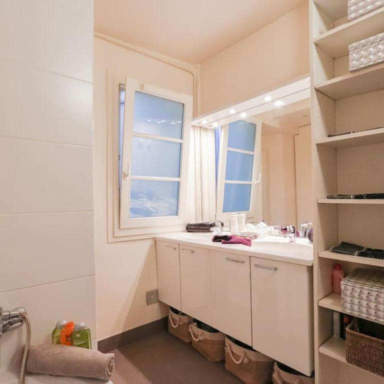 Central and Parisian style - 3 bedrooms - Appartement 3 Chambres - 17