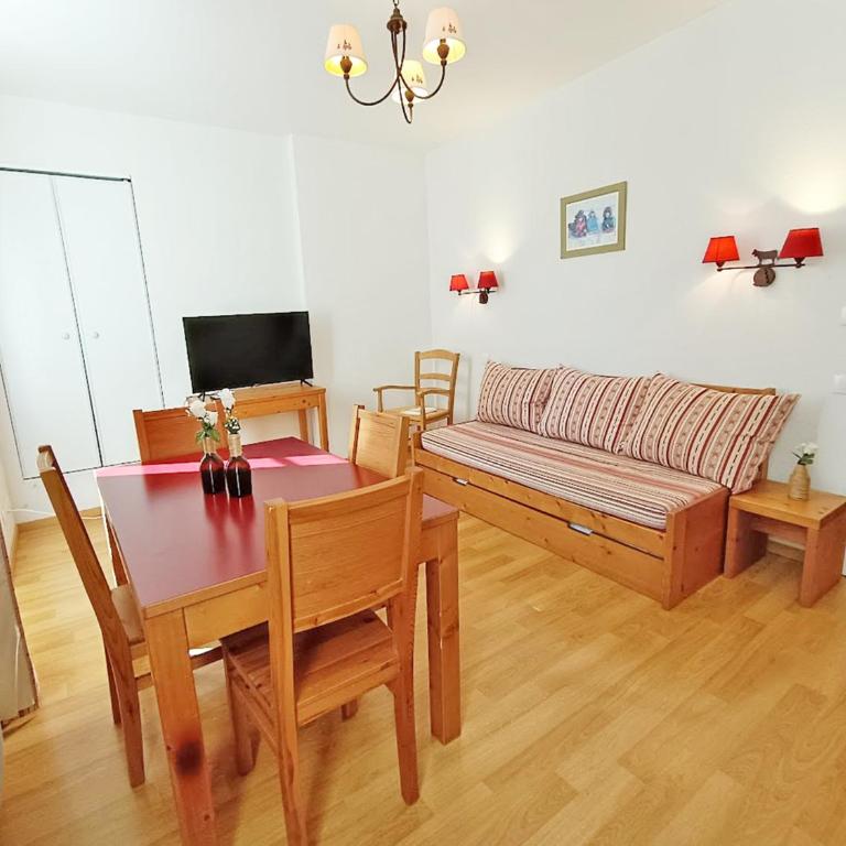 La Cardabelle, T2, centre Luchon, wifi, casier à ski, ascenseur, 4 personnes - Appartamento con 1 Camera da Letto - 2