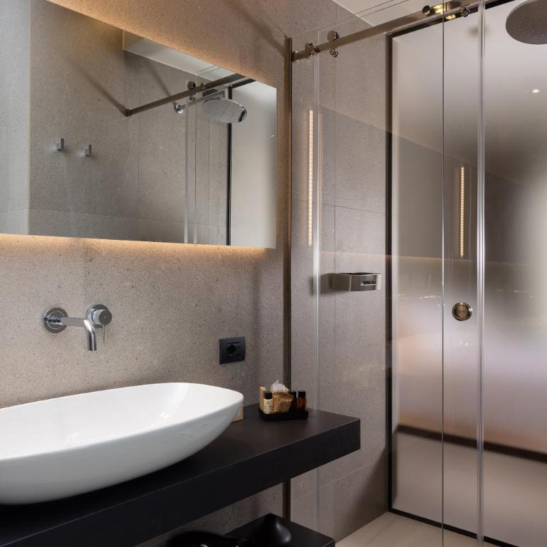 B21 Lifestyle Hotel - Camera Deluxe - 1