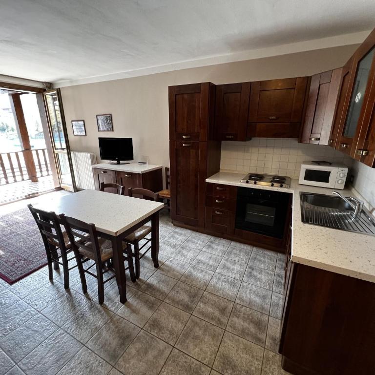 Chalet Edelweiss - Gruppo Estella Hotels - Appartamento con 2 Camere da Letto, Balcone e Vista Montagna - 5