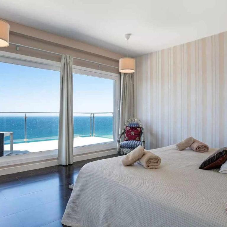 LUJOSA VILLA PISCINA 25 METROS SUIT 60m2 SPA SAUNA - Four-Bedroom Villa with Private Pool - 8