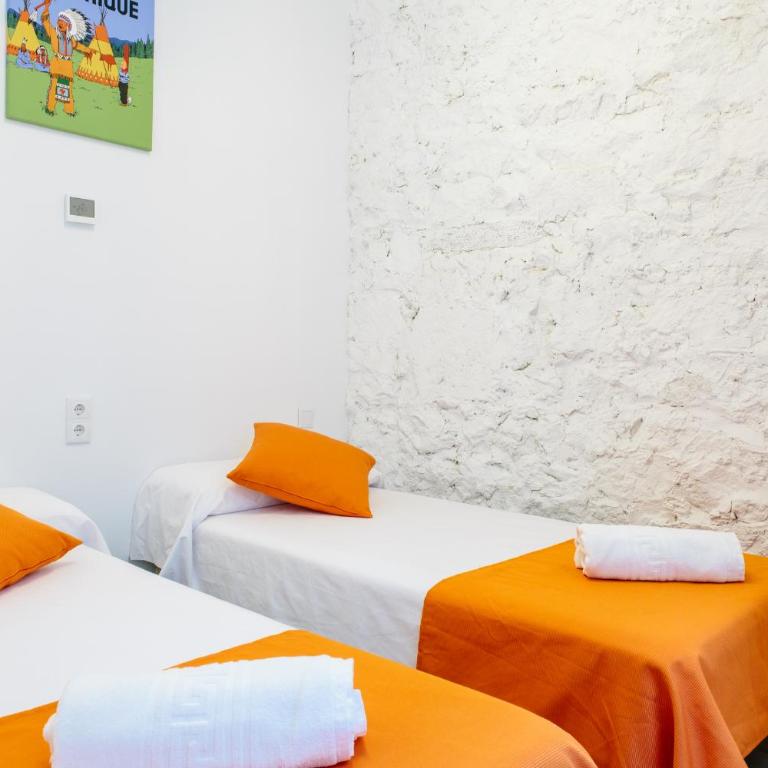 Apartamentos Tito San Nicolas - Deluxe Two-Bedroom Apartment (2-4 Adults) with Patio - 4