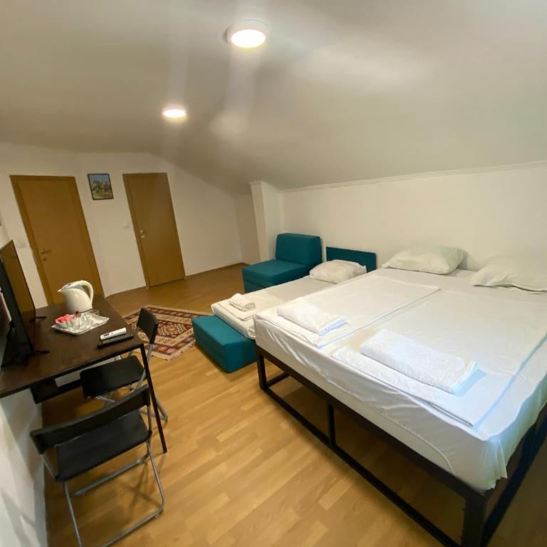Apple Line Appartments - Comfort Quadruple Room - 7