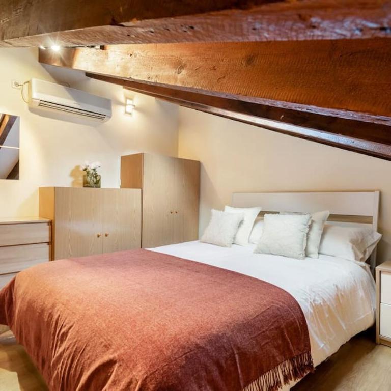 Victor Apartments Plaza España - One-Bedroom Apartment - 3