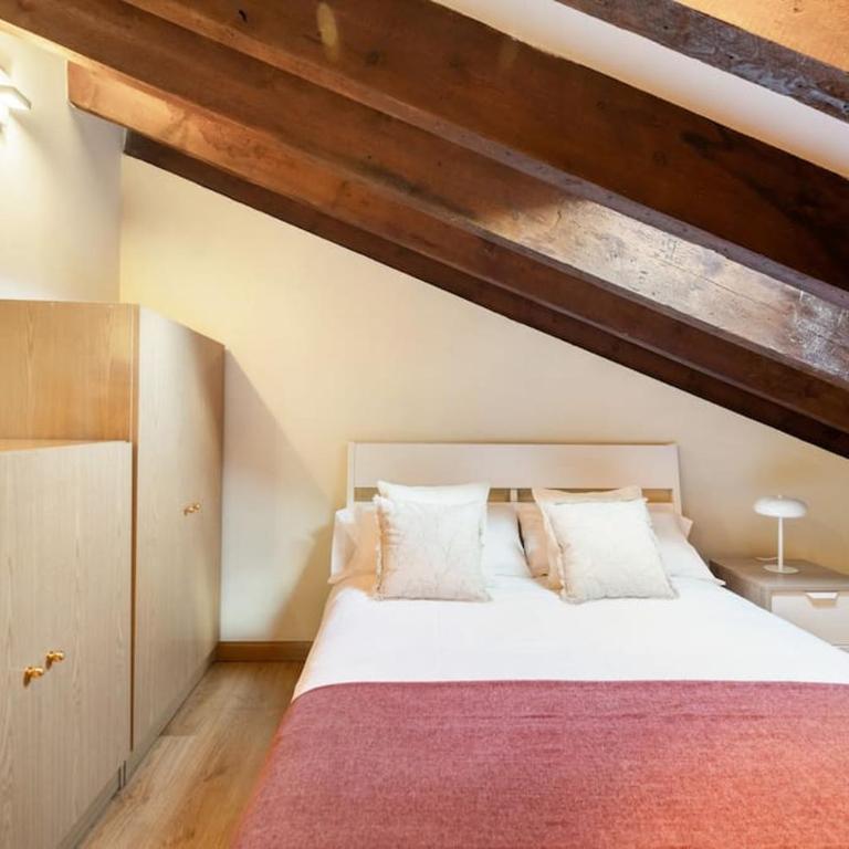 Victor Apartments Plaza España - One-Bedroom Apartment - 4