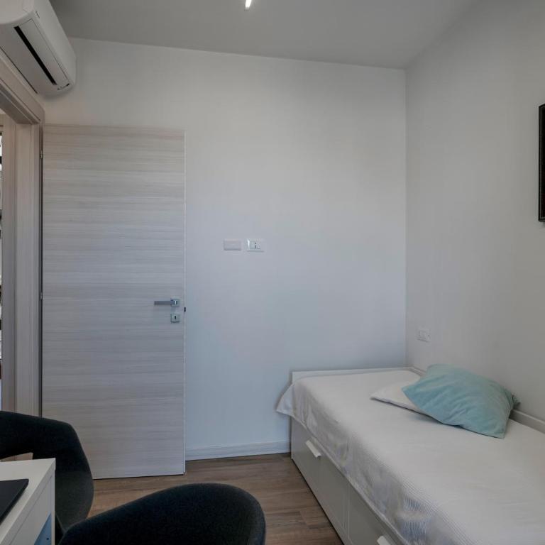 Relax Luxury Sirmio - Elegante Trilocale con Piscina a Sirmione - Appartamento con 2 Camere da Letto - 30