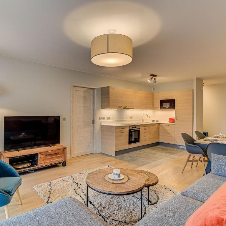 White Pearl A13 - Alpes Travel - Central Chamonix (Sleeps 6) - Apartamento de 3 dormitorios - 1