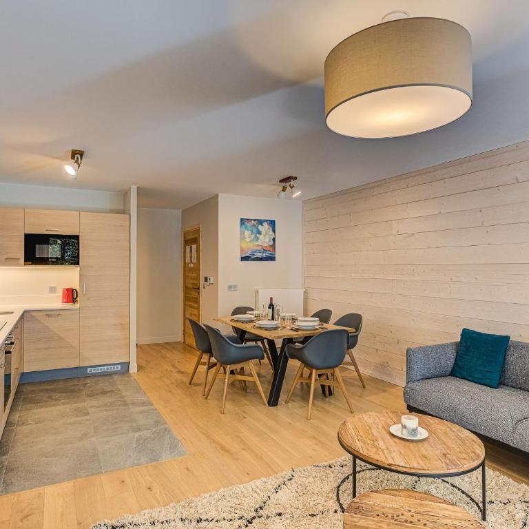White Pearl A13 - Alpes Travel - Central Chamonix (Sleeps 6) - Apartamento de 3 dormitorios - 13