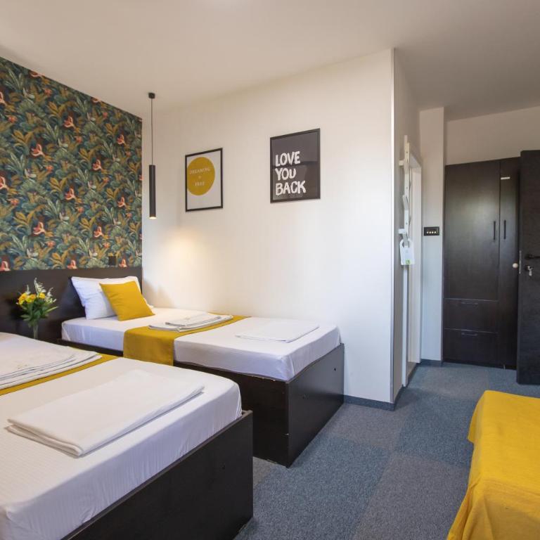 4 Rooms Apartments - Double or Twin Room - 42