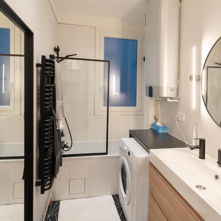 3 p 47m2 au pied de Montmartre - Appartement 2 Chambres - 19