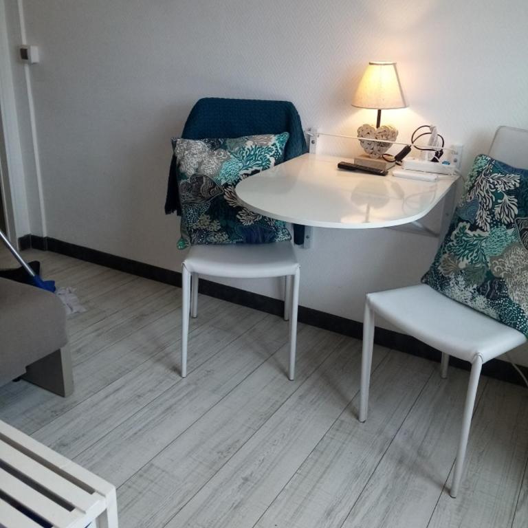 LE PETIT CABOURG de LA COUR NORMANDE studio coeur de ville -1 à 2 personnes - Studio - 6