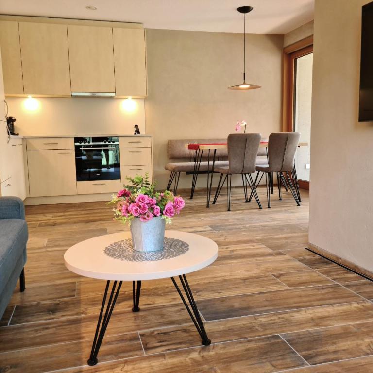 Chesa Bunita Dus - Apartment mit 2 Schlafzimmern - 3