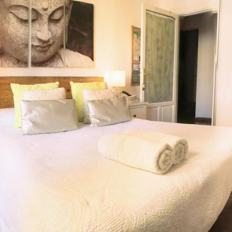 Donde Antonio - Deluxe Double Room with Balcony and Shared Bathroom - 17