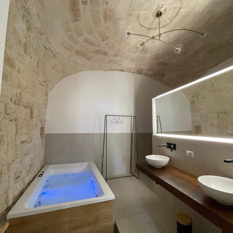 al 22 Suite & Spa Luxury Experience - Camera Matrimoniale con Vasca Idromassaggio - 17