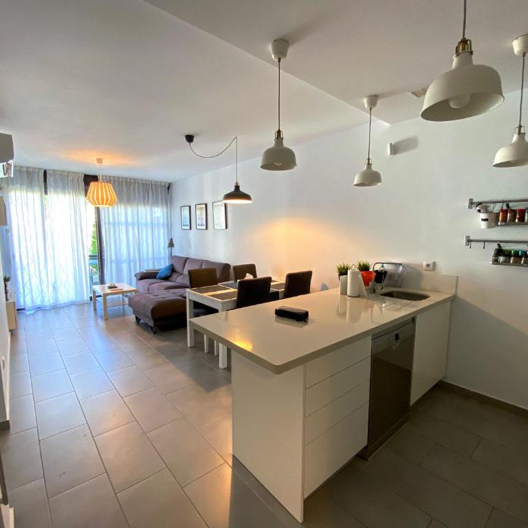 Luxury House Villamartin Zenia - Two-Bedroom Apartment - 23
