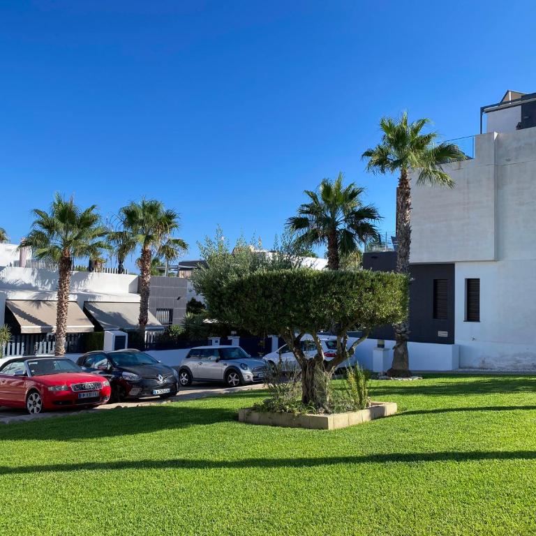 Luxury House Villamartin Zenia - Two-Bedroom Apartment - 28