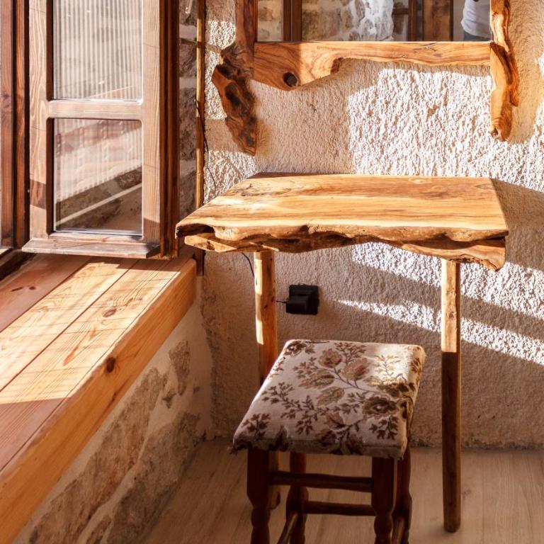Old stone house with swimming pool Etno House Perazic - Two-Bedroom House - 18