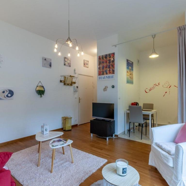 Warm studio 100m from Place Morny and Port - Studio - 5