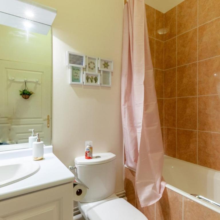 Warm studio 100m from Place Morny and Port - Studio - 10