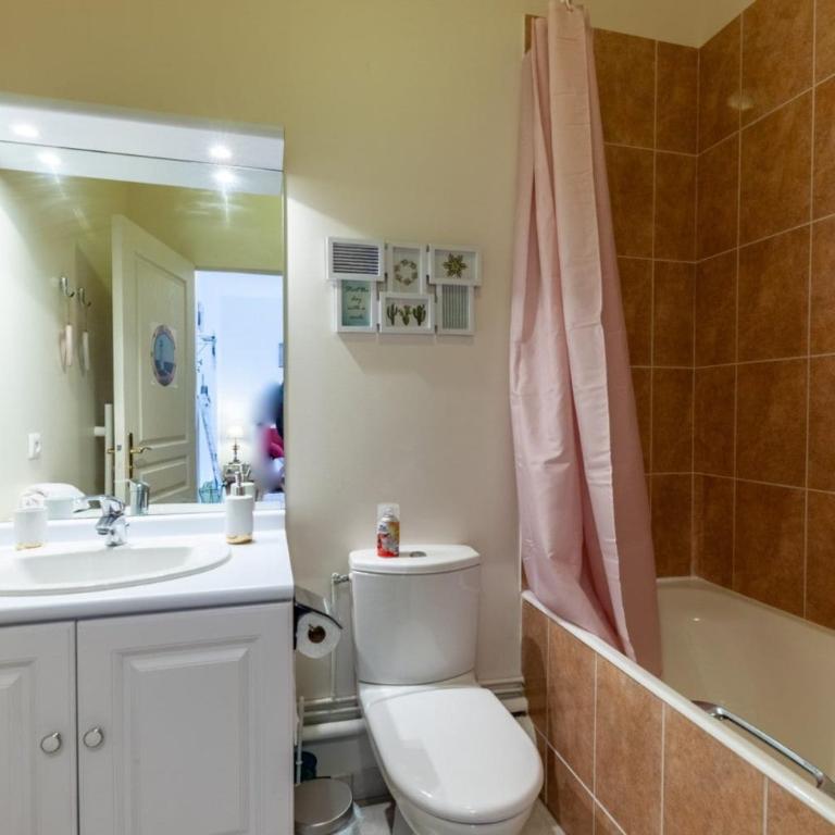 Warm studio 100m from Place Morny and Port - Studio - 9