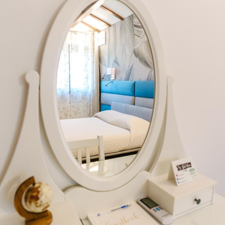 Spina Verde Home - Two-Bedroom Apartment with Private Pool - 12
