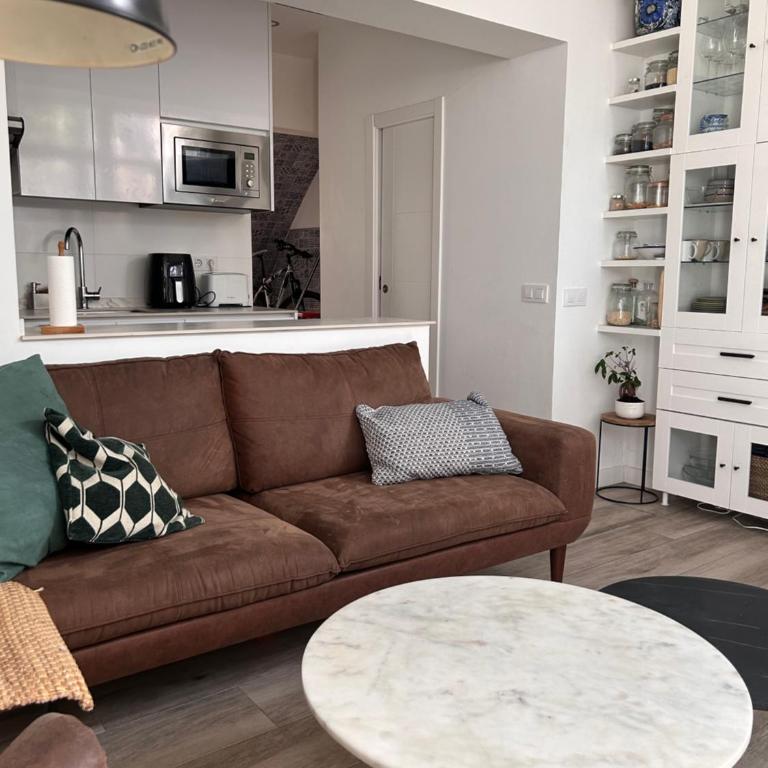 Casa rústica en Madrid recién reformada - Four-Bedroom House - 3