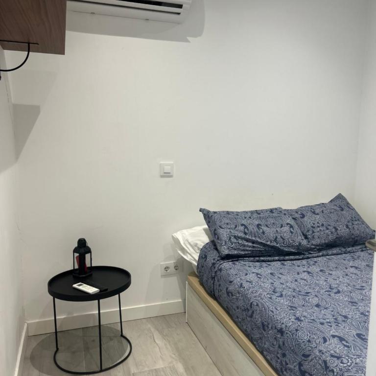 Casa rústica en Madrid recién reformada - Four-Bedroom House - 36