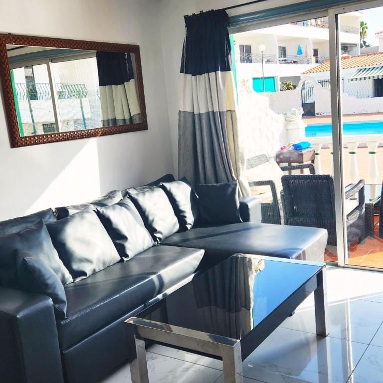 3 bedroom pool front bungalow in Costa Adeje - Casa Unifamiliar de 3 dormitorios - 2