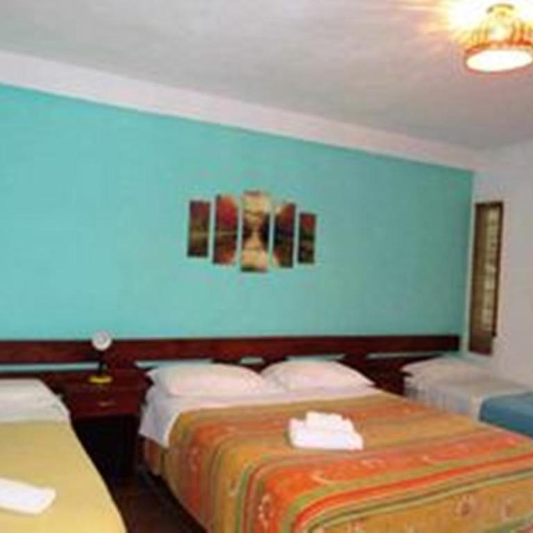 HOTEL LA TOSCANA - Quadruple Room - 1