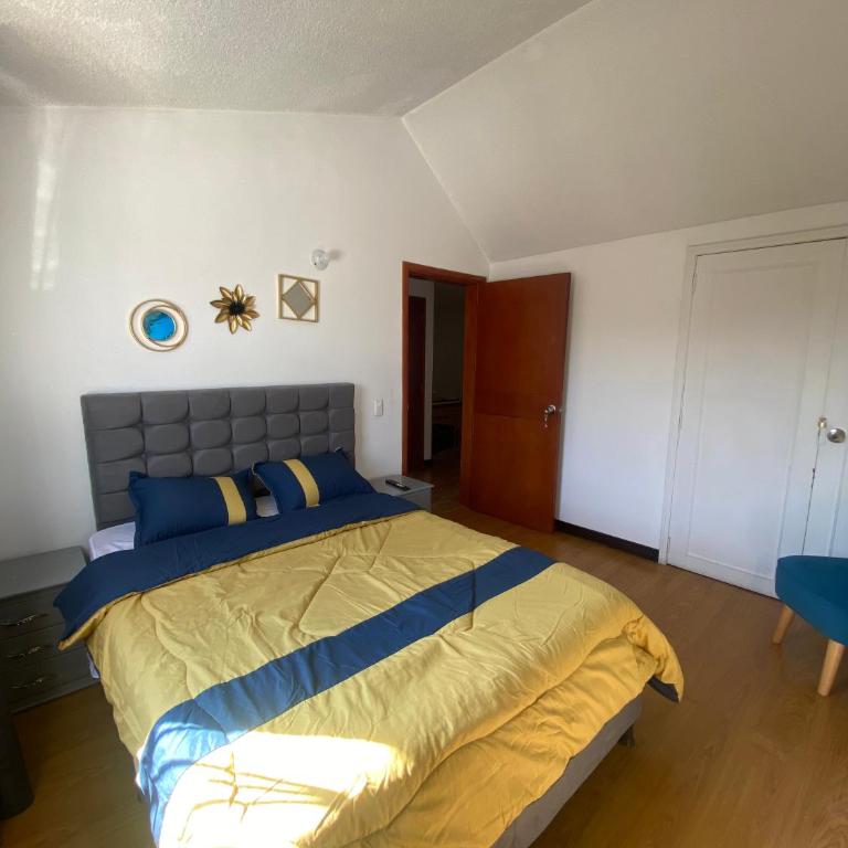 Hostel Urban City Bogotá - Habitación Doble con baño compartido - 5