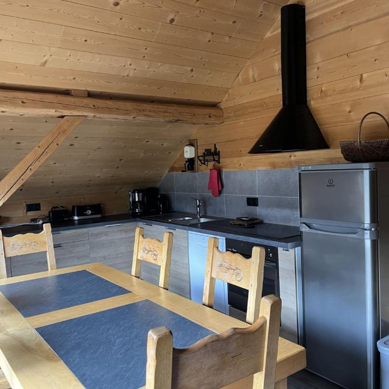 Chalet 3 Pièces, 5 Pers, Balcon, Parking, WIFI, Châtel - FR-1-676-46 - Appartement - 2