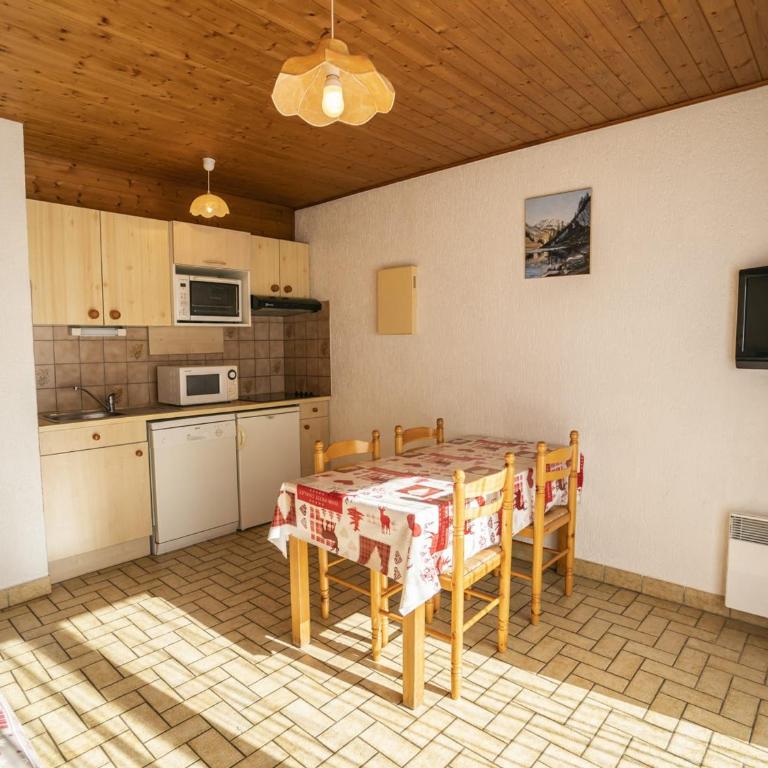 Appartement Châtel: 2 Pièces, 4 Pers, WIFI, Animaux - FR-1-676-31 - Apartamento - 2
