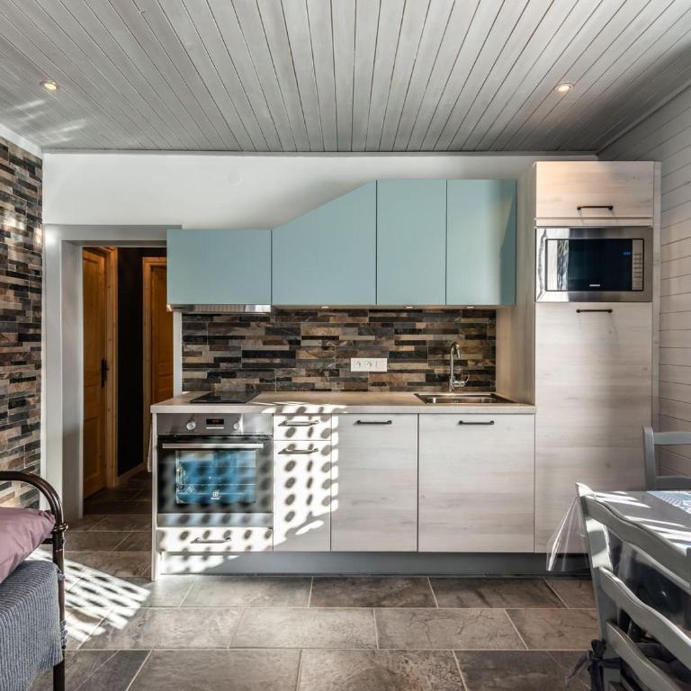 Chalet cosy 2 pièces avec terrasse, 3 pers, parking, WiFi, animaux admis - FR-1-676-2 - Appartamento - 3