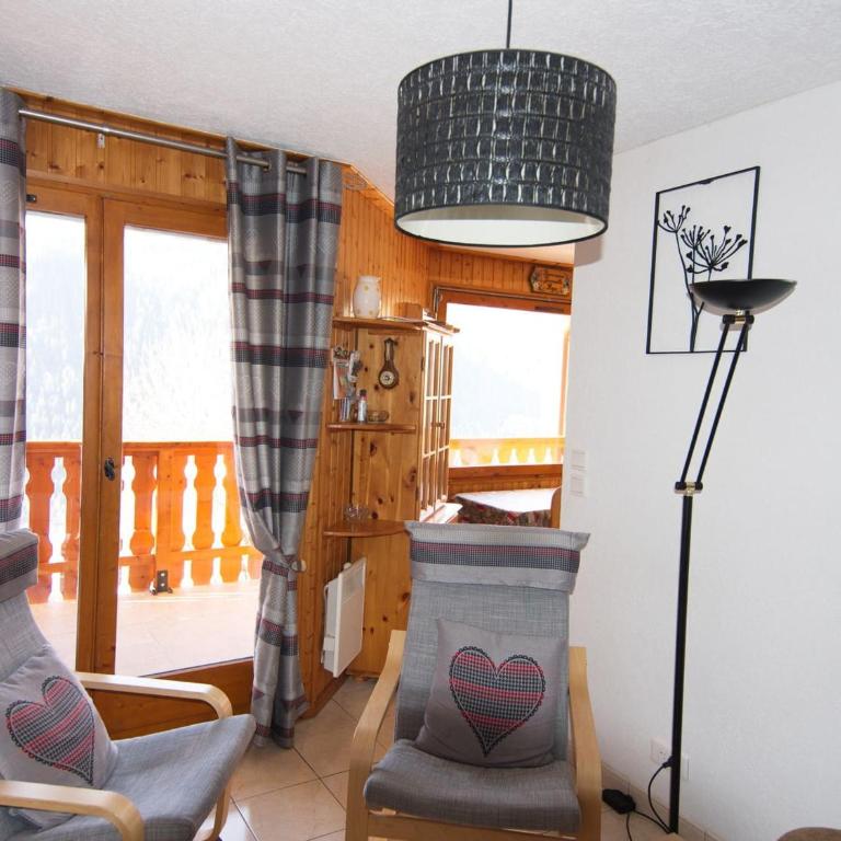 Appartement 2 pièces, 4 personnes, balcon, parking - FR-1-676-86 - Appartement - 2