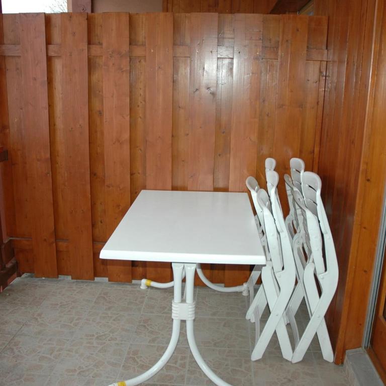Appartement 2 pièces, 4 personnes, balcon, parking - FR-1-676-86 - Appartement - 6