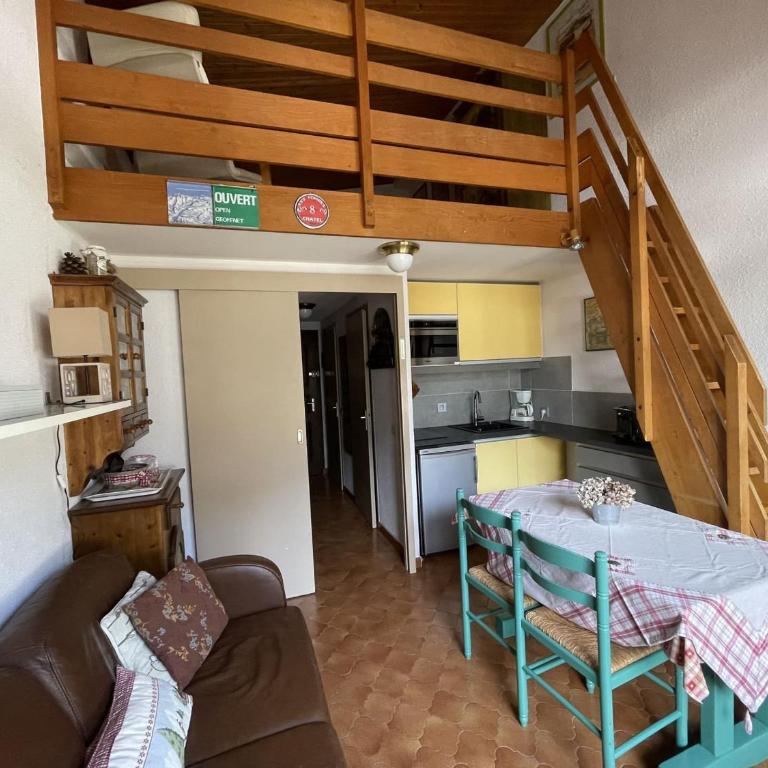 Studio Mezzanine Châtel, Parking, 4 pers. - FR-1-676-111 - Studio - 2