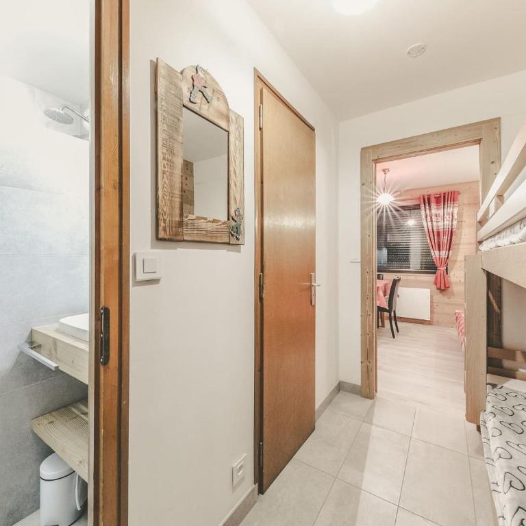 Studio confortable pour 3 avec WIFI, parking proche télécabine - FR-1-676-141 - Studio - 7