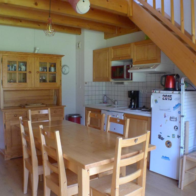 Duplex T4 calme avec parking, animaux acceptés à Samoëns - FR-1-629-133 - Apartment - 3